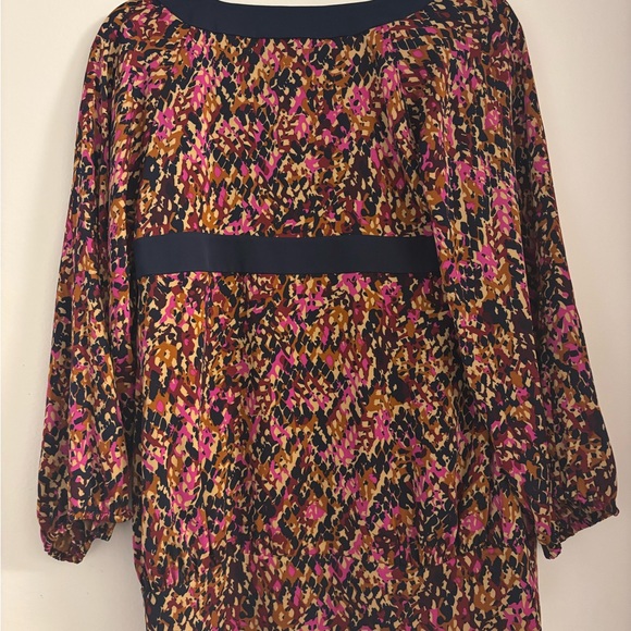 Diane Von Furstenberg women’s silk Multicolor V-Neck Women's blouse top 8 - Picture 2 of 3